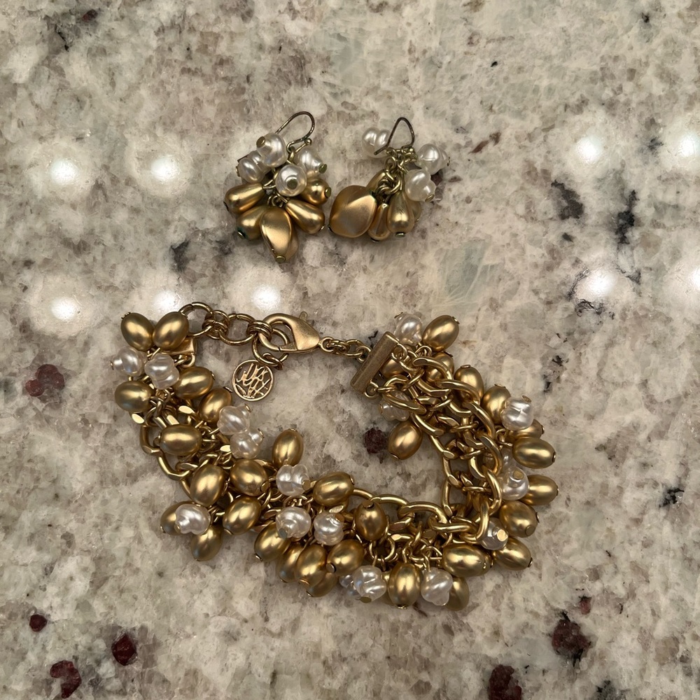 Lilly Pulitzer pearls and gold bracelet and earrings set